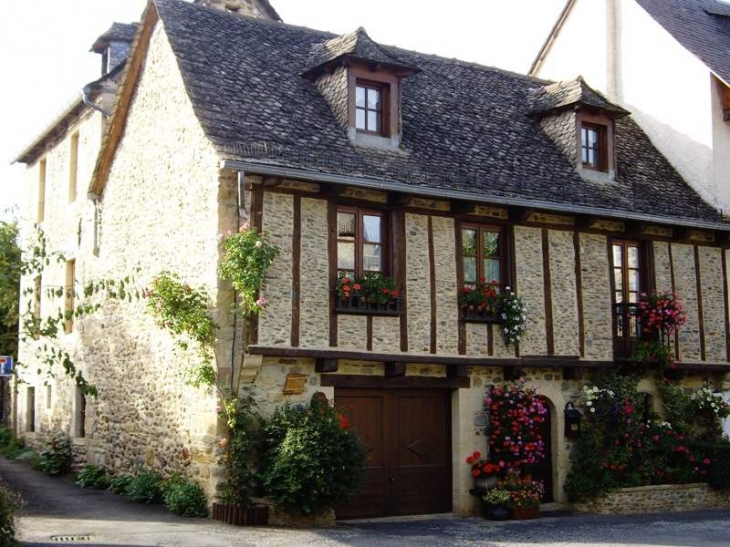 Maison du village - Sainte-Eulalie-d'Olt