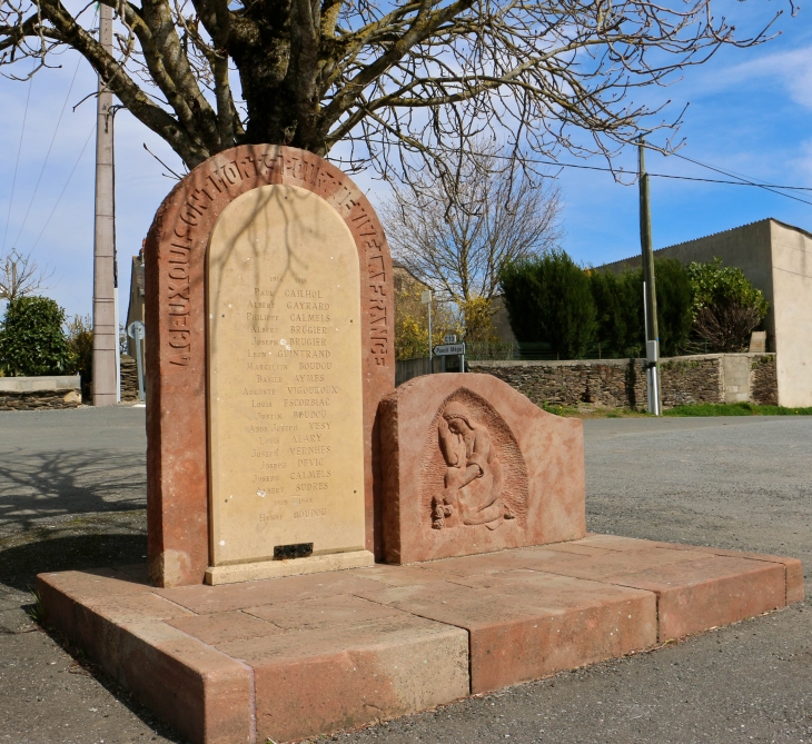 Le Monument aux Morts - Sainte-Juliette-sur-Viaur