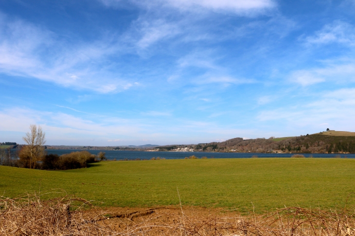 Lac de Pareloup. - Salles-Curan