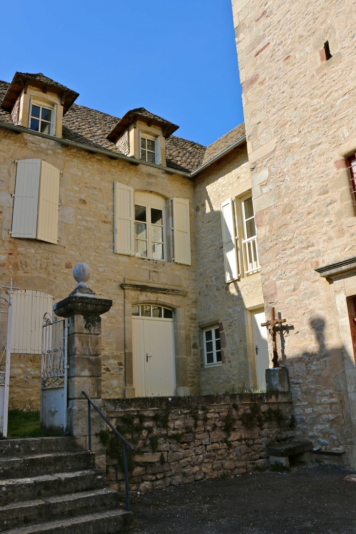 Ancien presbytère de l'église de Souyri. - Salles-la-Source