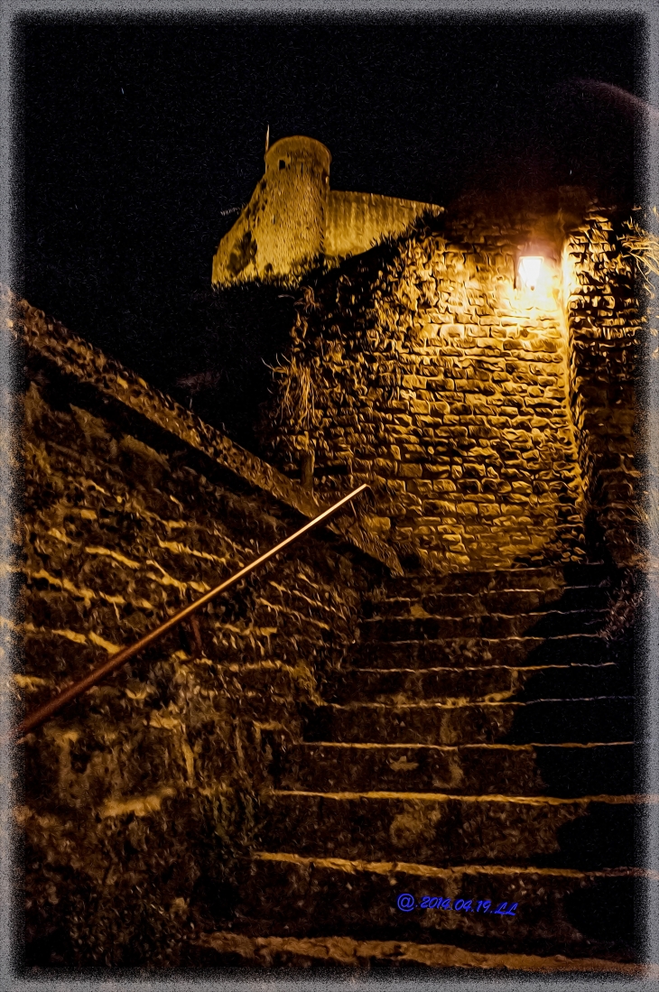 Village médiévale à visiter absolument (voir Office du Tourisme sur place , accueil  garantie !) - Sévérac-le-Château