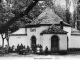 Le café, vers 1910 (carte postale ancienne).