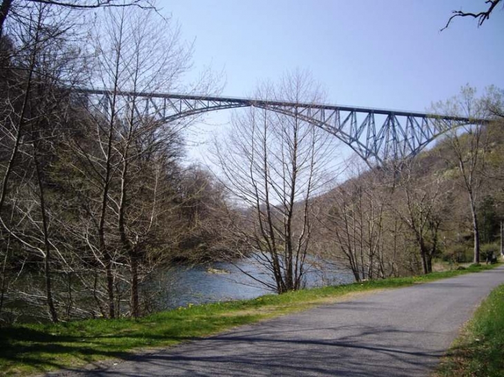 Le viaduc - Tauriac-de-Naucelle