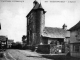 L'église, vers 1910 (carte postale ancienne).