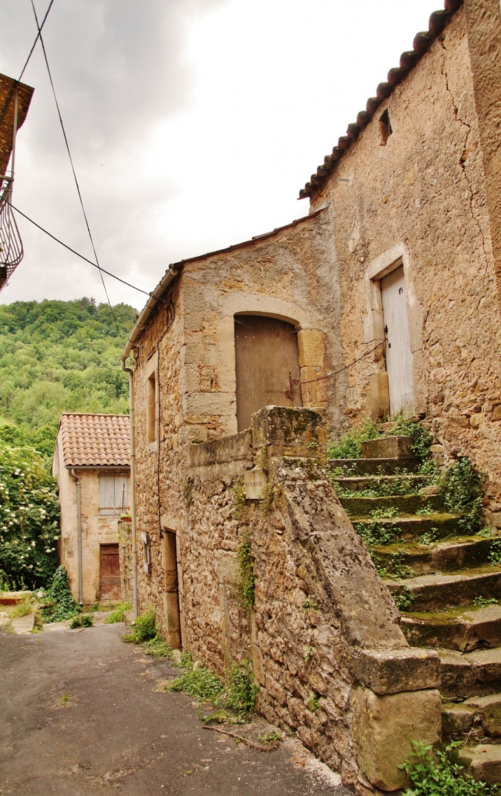 Le Village - Versols-et-Lapeyre