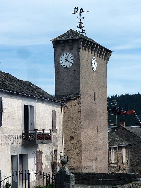 La tour de l'horloge - Viala-du-Tarn