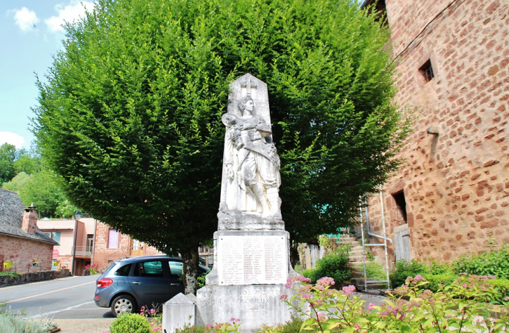 Monument-aux-Morts - Villecomtal