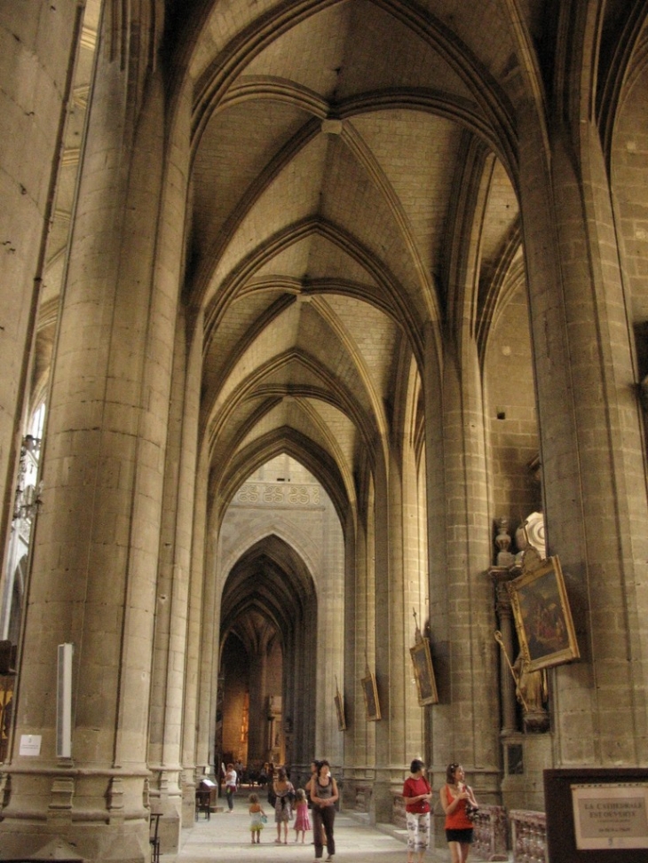 Auch : cathédrale gothique Ste Marie - collatéral droit