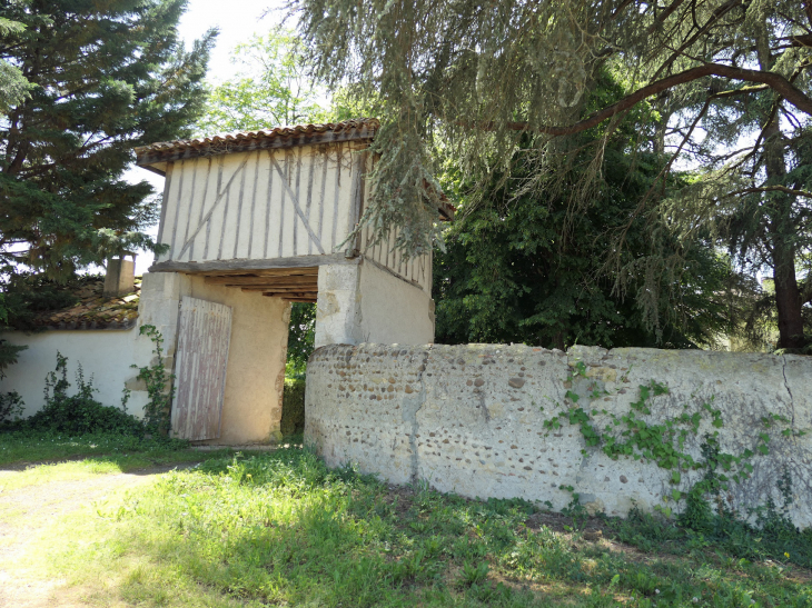 Porche pigeonnier - Bernède