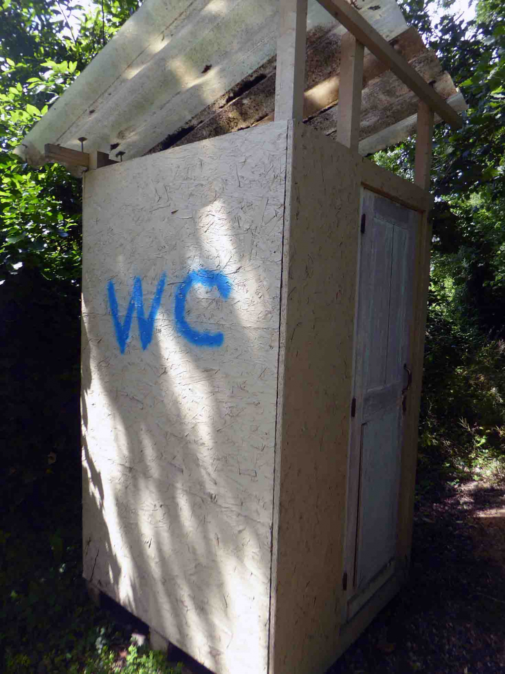 Toilettes sèches : soucieuses d'écologie - Berrac