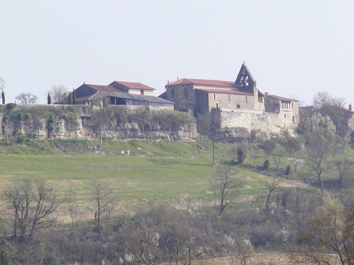 VILLAGE PERCHÉ DE CAILLAVET