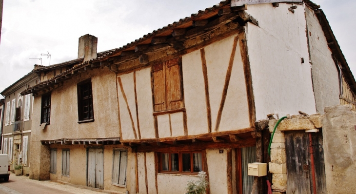 Le Village - Flamarens