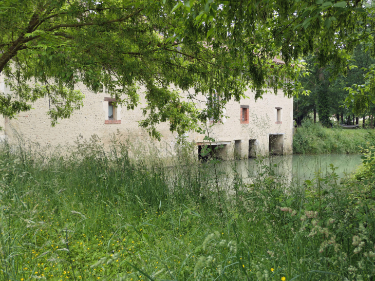 Ancien moulin - Gée-Rivière