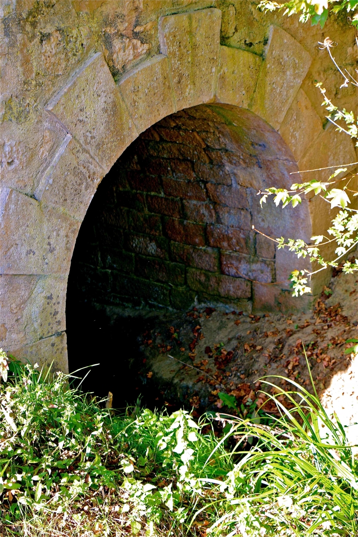 Le pont sur l'Auroue - Gimbrède