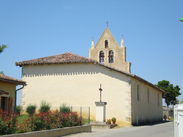 Juilles (32200) église et croix