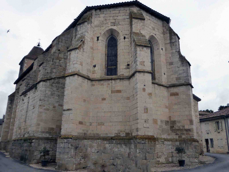 Le chevet de l'église - La Sauvetat