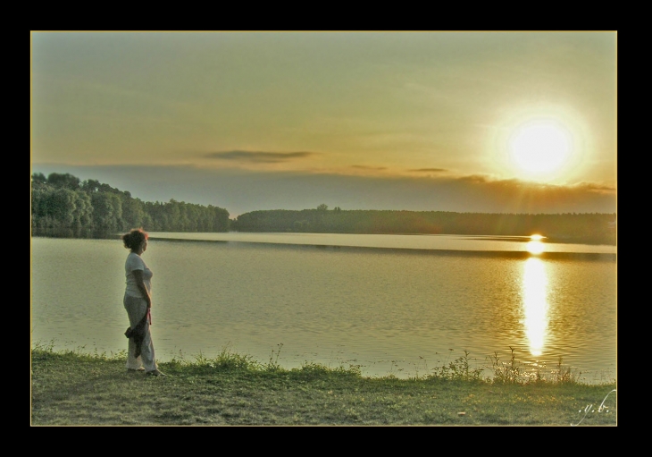 Coucher du soleil sur le lac de Marciac