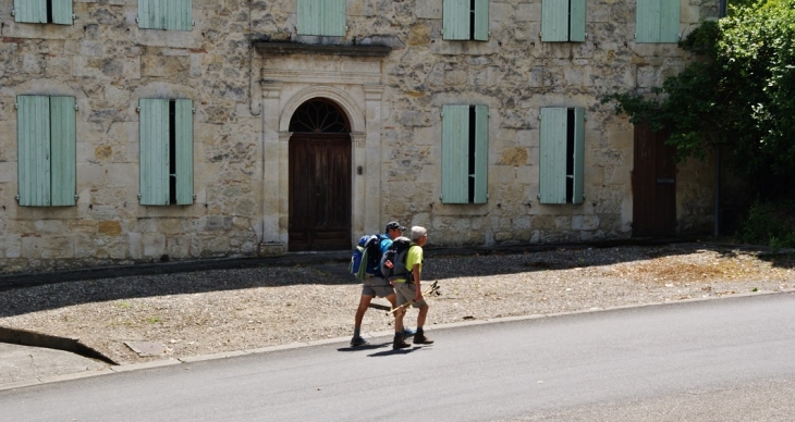 Le-village ( sur la route St Jacques de Compostel ) - Miradoux