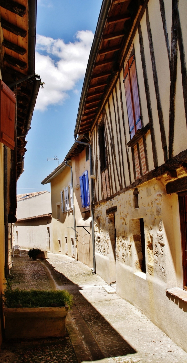 Le Village - Miradoux