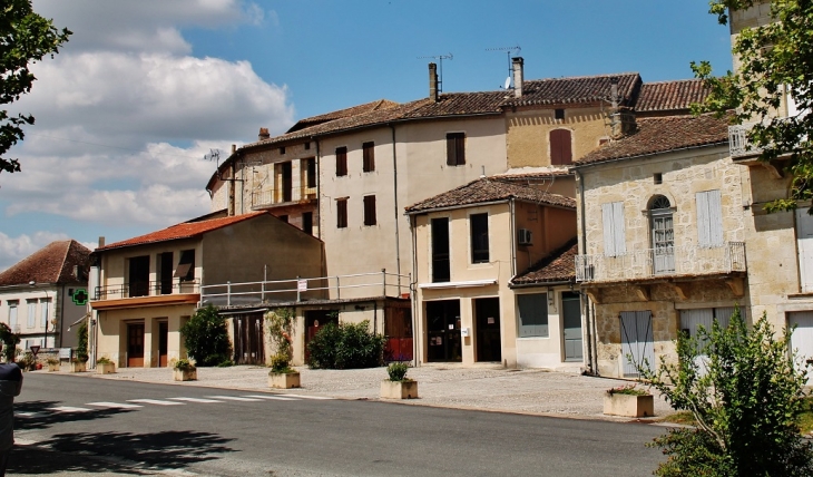 Le Village - Miradoux