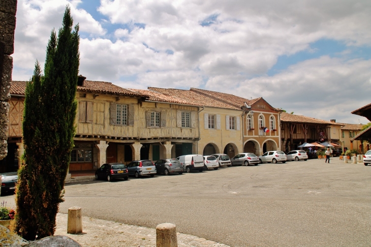 Le Village - Monfort