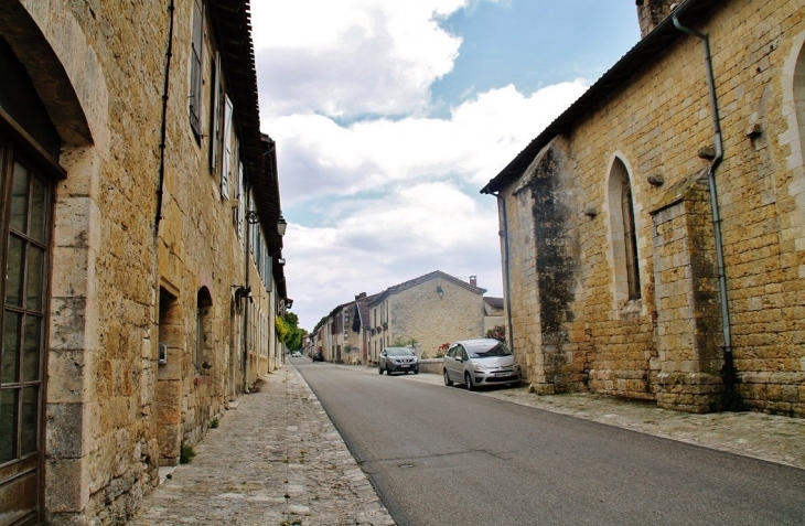 Le Village - Monfort