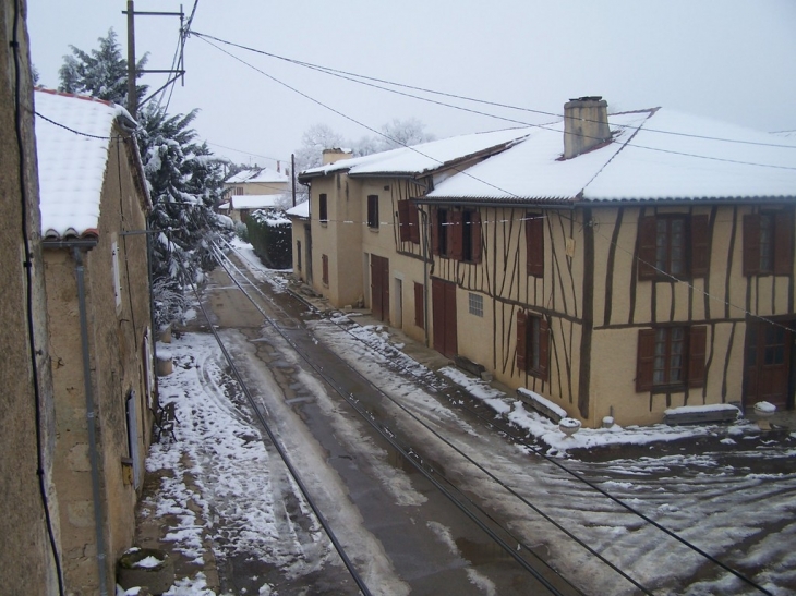 Rue principale de Mourède