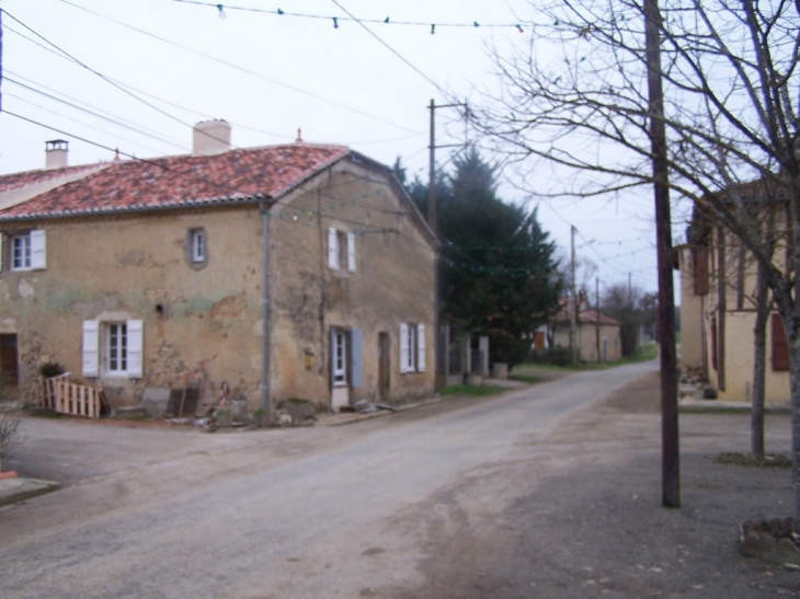 Rue principale - Mourède