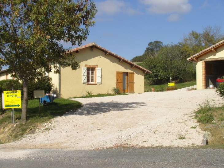 Chambres d'hôtes aux lauriers - Nizas