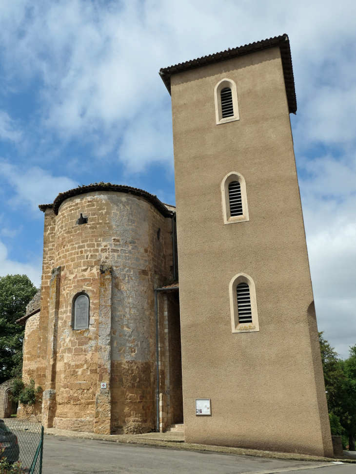 L'église romane et son clocher séparé moderne - Panjas