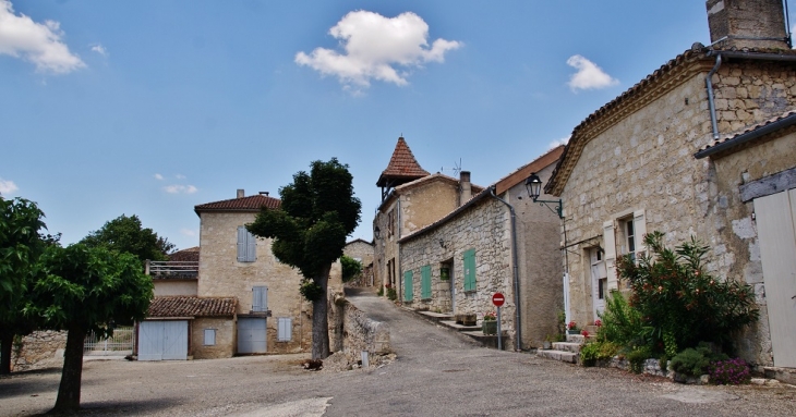 Le Village - Plieux