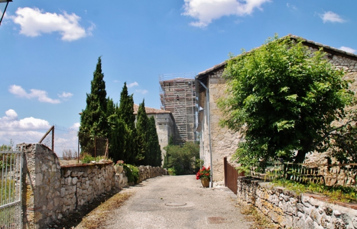 Le Village - Plieux