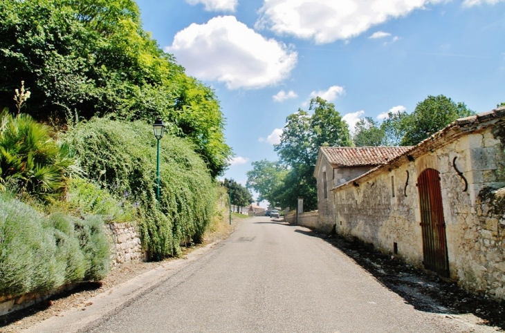 Le Village - Plieux