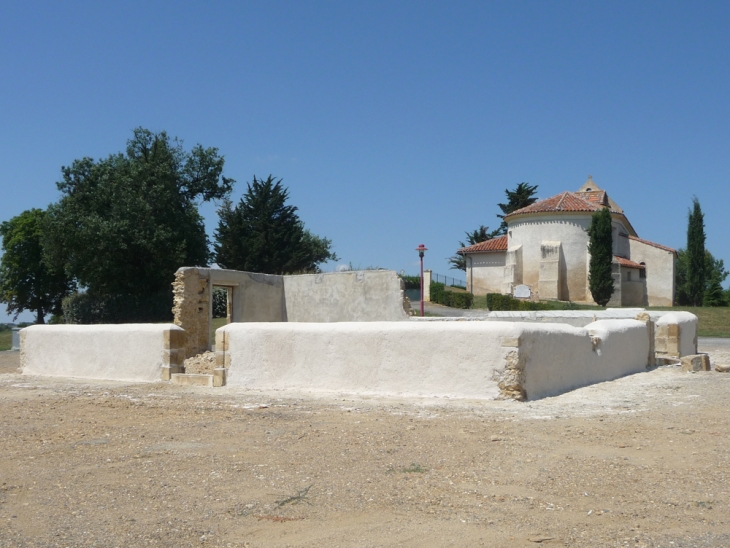 L'ancien presbytère, photo prise en juillet 2011. G. Masson - Ponsampère