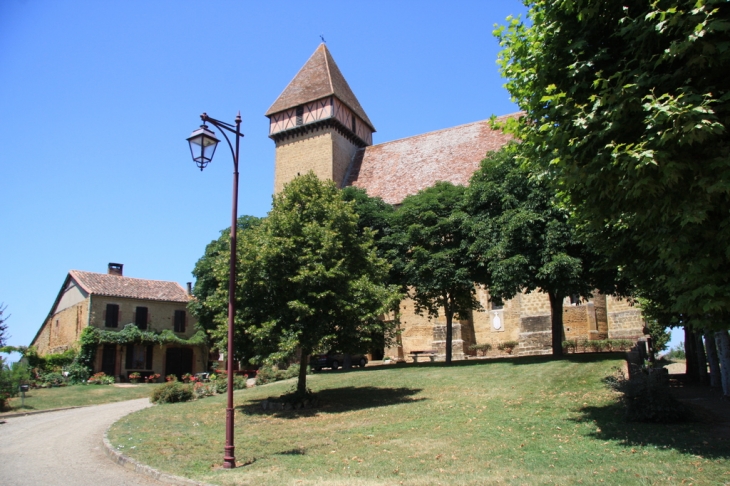 Place de l'Eglise - Sabazan