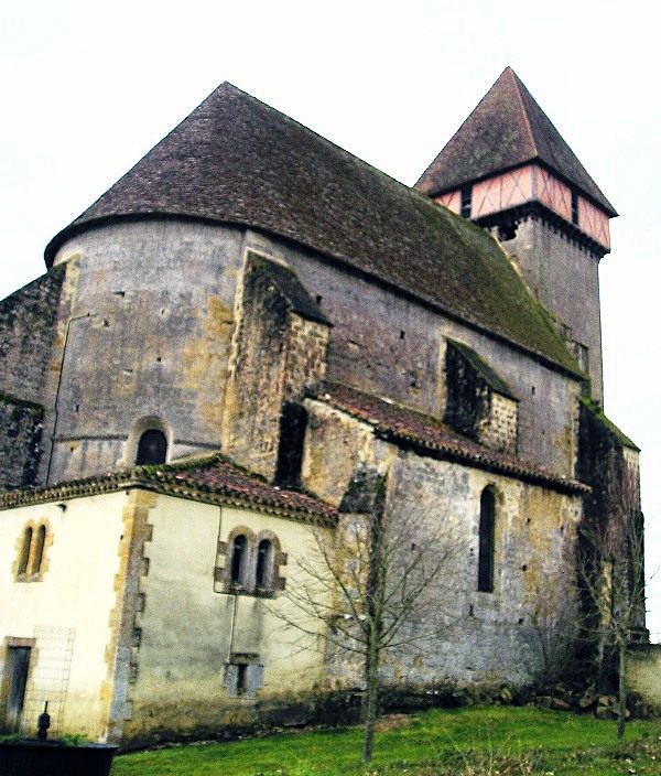 Derrière l'église romane - Sabazan