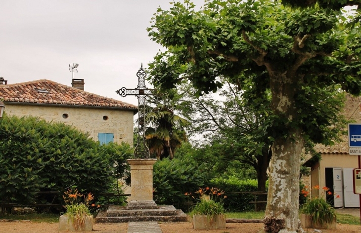 Croix - Saint-Antoine