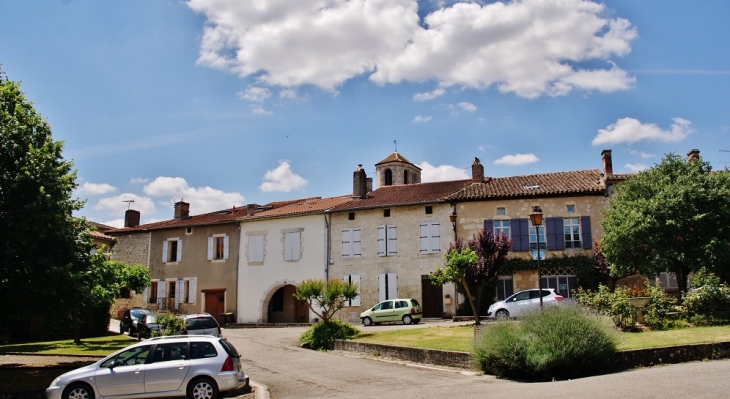 Le Village - Saint-Clar