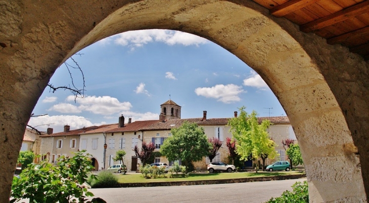 Le Village - Saint-Clar