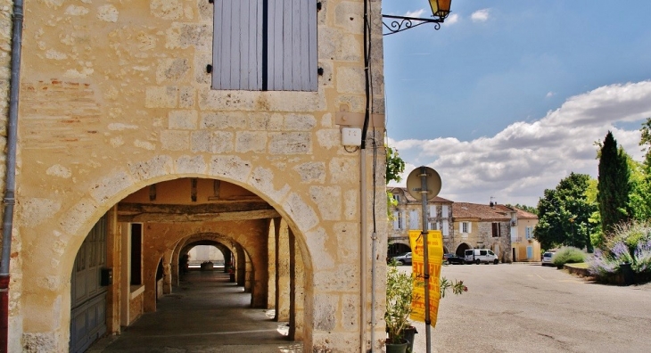 Le Village - Saint-Clar