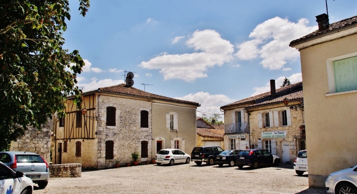 Le Village - Saint-Clar