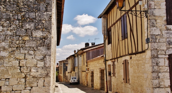 Le Village - Saint-Clar