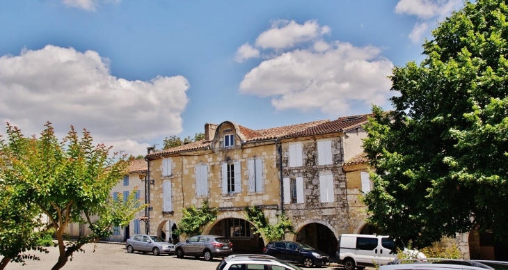 Le Village - Saint-Clar