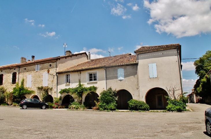 Le Village - Saint-Clar