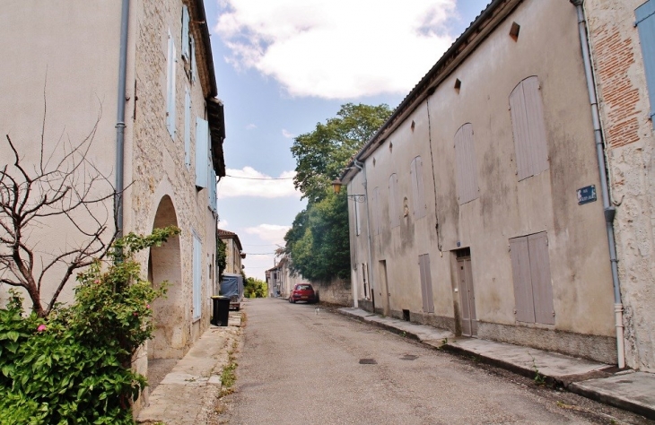 Le Village - Saint-Clar