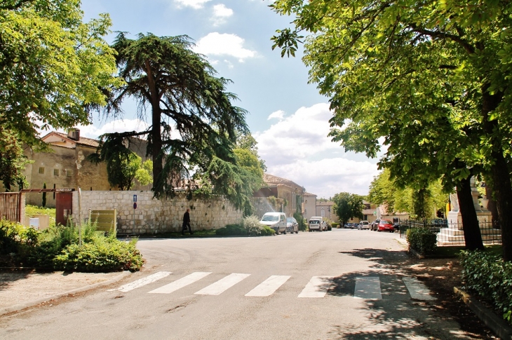 Le Village - Saint-Clar