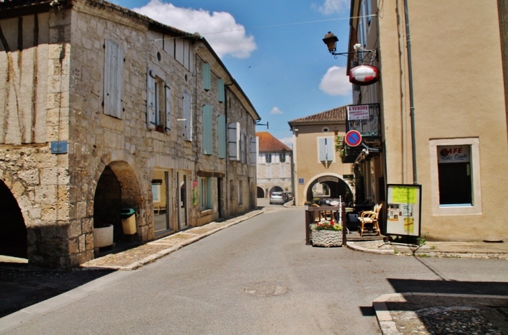 Le Village - Saint-Clar