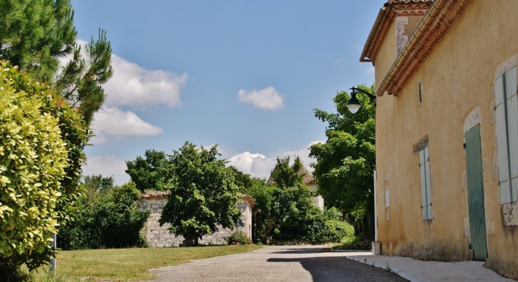 Le Village - Saint-Créac