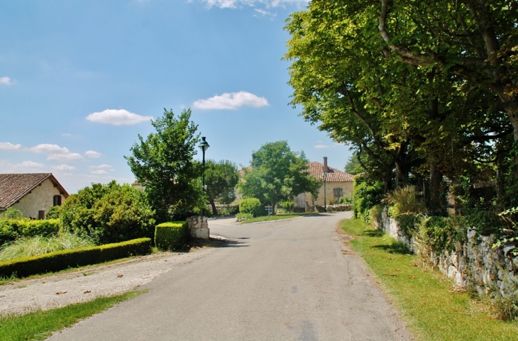 Le Village - Saint-Créac