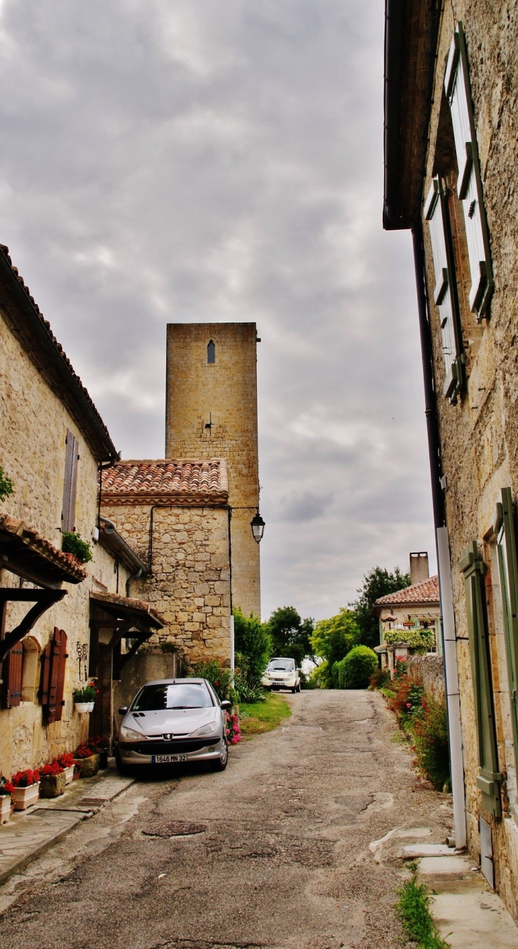 Le Village - Sainte-Mère